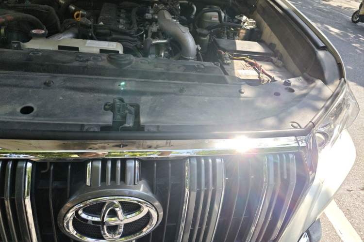 Used Toyota Prado  Engine Bay Left