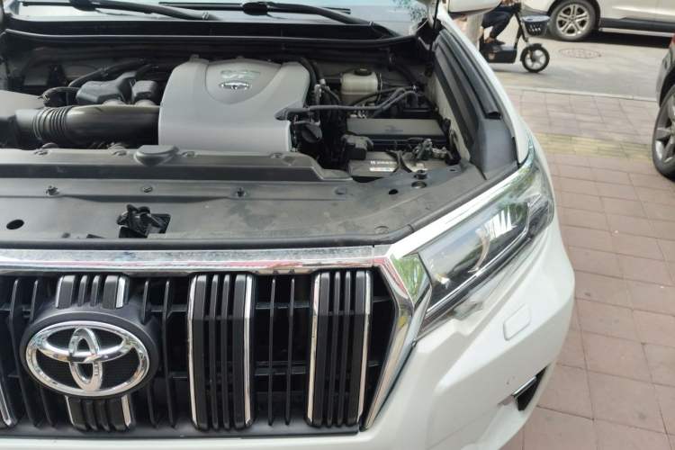 Used Toyota Prado 2019 3.5L Automatic TX-L Deluxe Edition Engine Bay Left