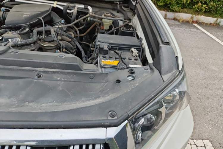 Used Toyota Prado  Engine Bay Left
