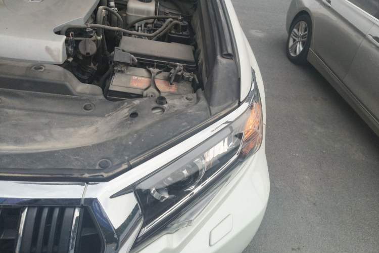 Used Toyota Prado 2019 3.5L Automatic TX-L Deluxe Edition with Rear-Mounted Spare Tire Engine Bay Left