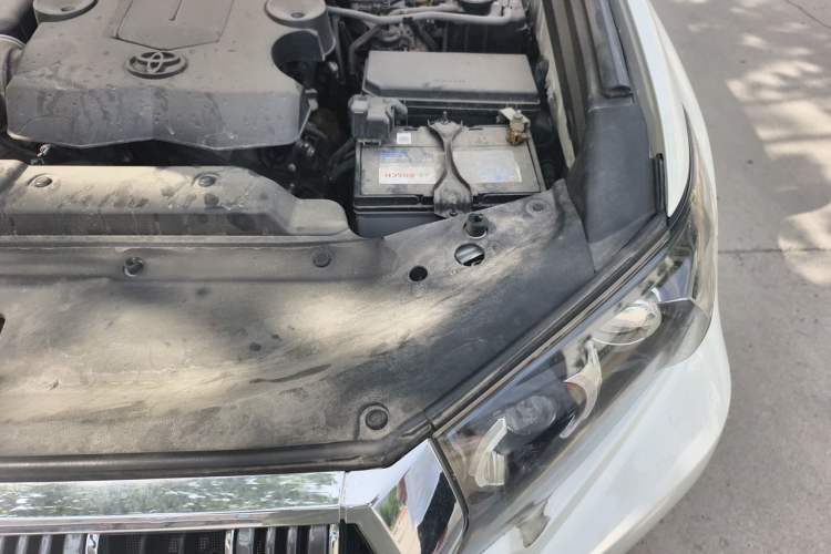 Used Toyota Prado 2019 4.0L TX-L Middle East Engine Bay Left