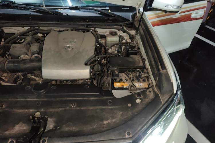 Used Toyota Prado 2019 3.5L Automatic TX-L Deluxe Edition with Rear-Mounted Spare Tire Engine Bay Left