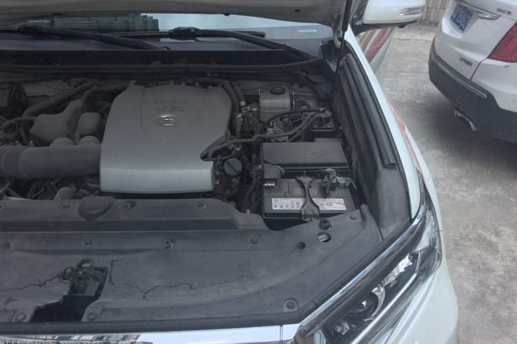 Used Toyota Prado 2019 3.5L Automatic TX-L Deluxe Edition with Rear-Mounted Spare Tire Engine Bay Left