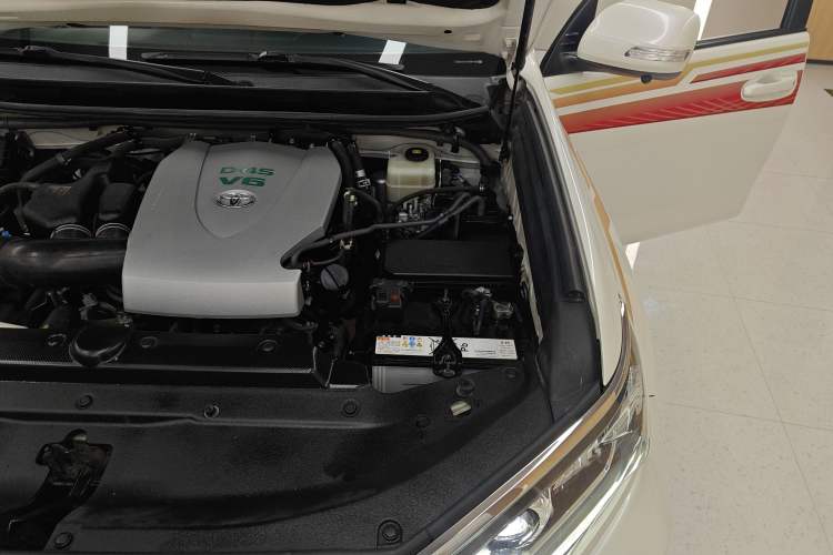 Used Toyota Prado 2019 3.5L Automatic TX-L Deluxe Edition with Rear-Mounted Spare Tire Engine Bay Left