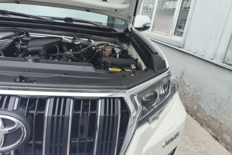 Used Toyota Prado  Engine Bay Left