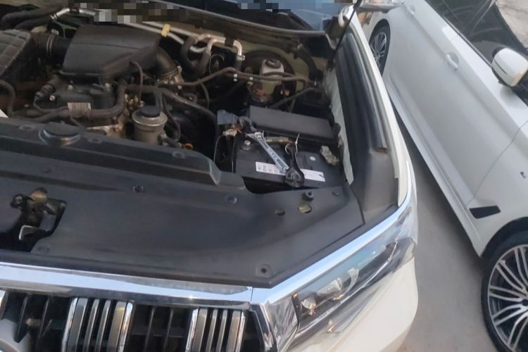 Used Toyota Prado  Engine Bay Left