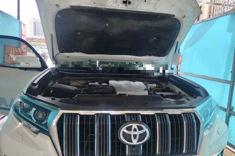 Used Toyota Prado 2019 3.5L Automatic TX-L Deluxe Edition with Rear-Mounted Spare Tire Engine Bay