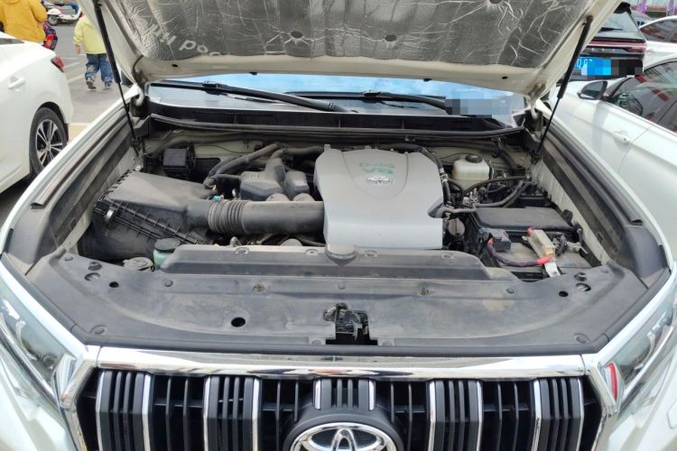 Used Toyota Prado 2019 3.5L Automatic TX-L Deluxe Edition with Rear-Mounted Spare Tire Engine Bay
