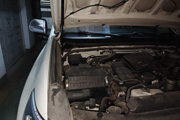 Used Toyota Prado 2019 2.7L TX-L U.S. Specification Engine Bay Right
