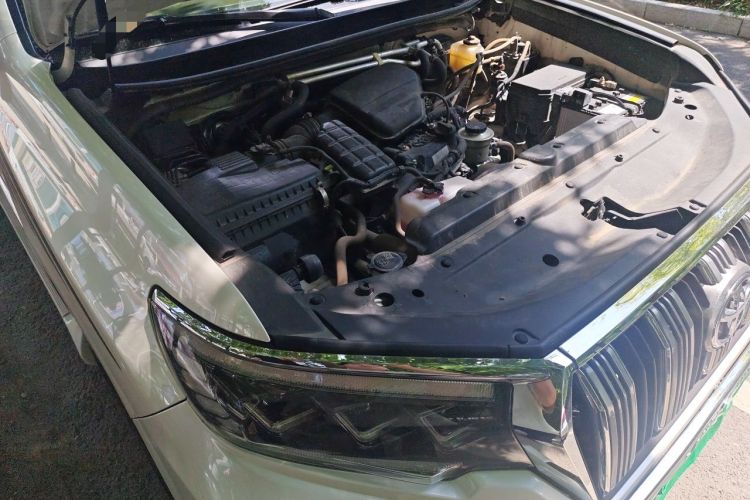 Used Toyota Prado  Engine Bay Right