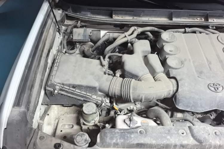 Used Toyota Prado  Engine Bay Right