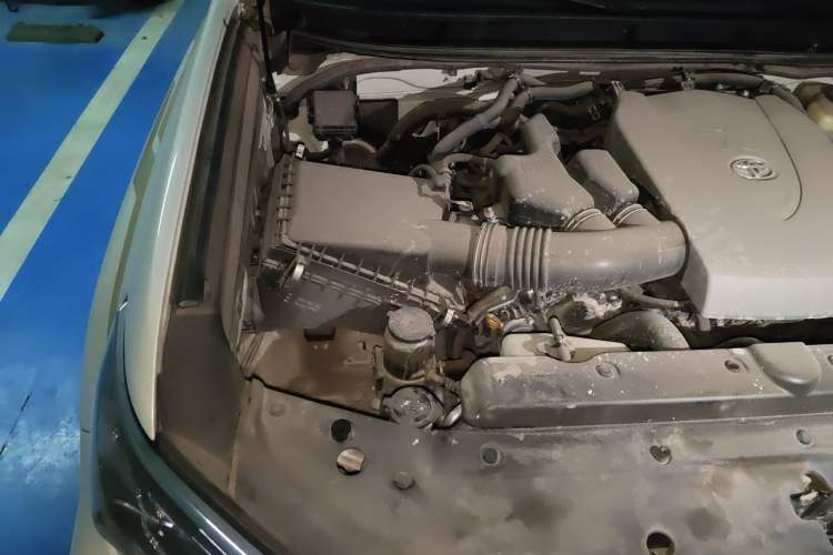 Used Toyota Prado 2019 3.5L Automatic TX-L Deluxe Edition with Rear-Mounted Spare Tire Engine Bay Right