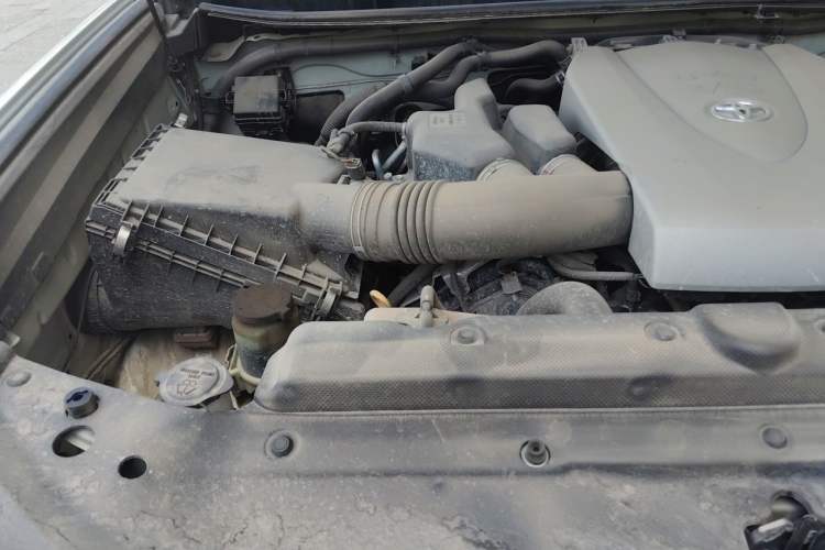 Used Toyota Prado 2019 3.5L Automatic TX-L Deluxe Edition with Rear-Mounted Spare Tire Engine Bay Right
