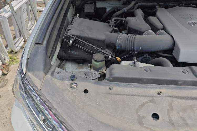 Used Toyota Prado 2019 3.5L Automatic TX-L Deluxe Edition Engine Bay Right