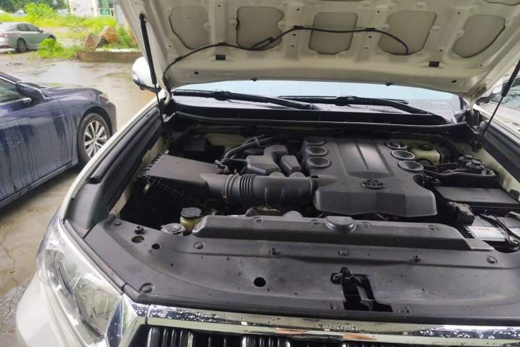 Used Toyota Prado  Engine Bay Right