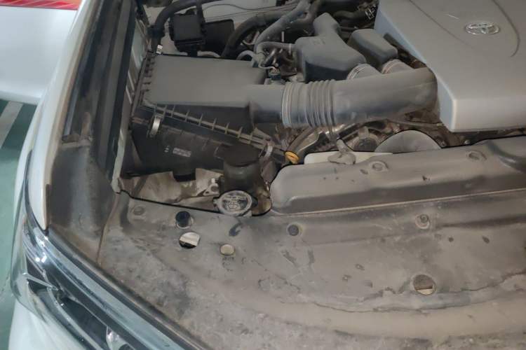Used Toyota Prado 2019 3.5L Automatic TX-L Deluxe Edition with Rear-Mounted Spare Tire Engine Bay Right