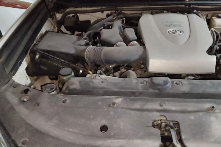 Used Toyota Prado 2019 3.5L Automatic TX-L Deluxe Edition with Rear-Mounted Spare Tire Engine Bay Right