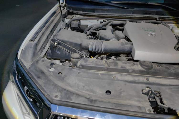 Used Toyota Prado 2019 3.5L Automatic TX-L Deluxe Edition with Rear-Mounted Spare Tire Engine Bay Right