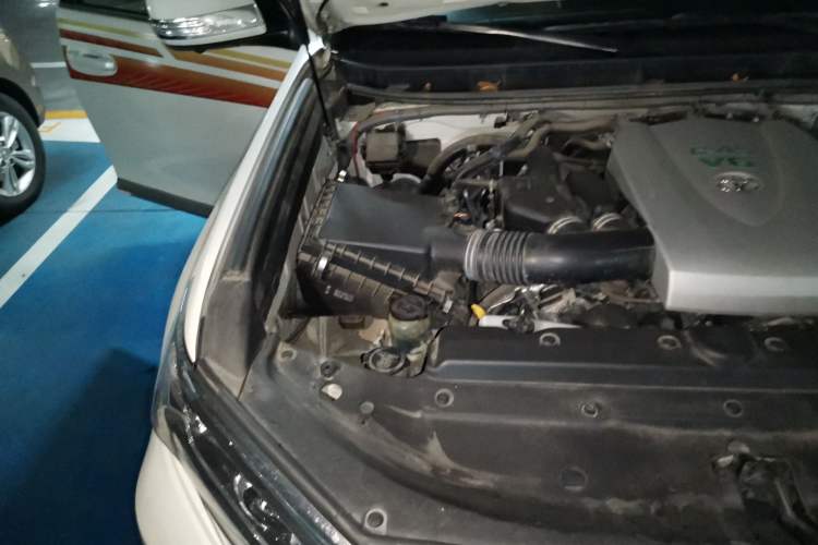 Used Toyota Prado 2019 3.5L Automatic TX-L Deluxe Edition with Rear-Mounted Spare Tire Engine Bay Right