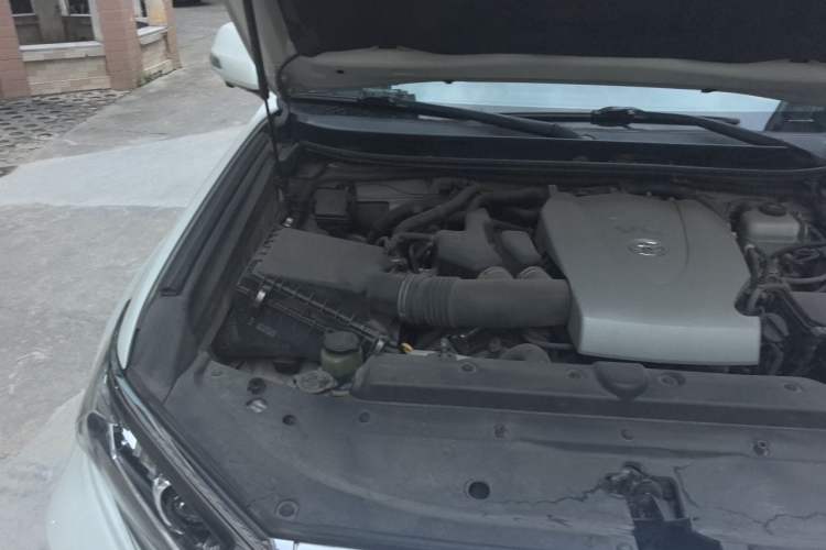Used Toyota Prado 2019 3.5L Automatic TX-L Deluxe Edition with Rear-Mounted Spare Tire Engine Bay Right