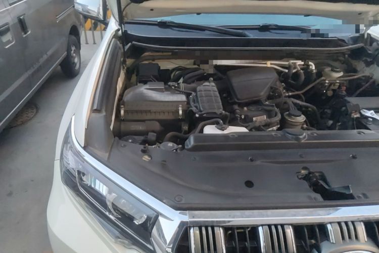 Used Toyota Prado  Engine Bay Right