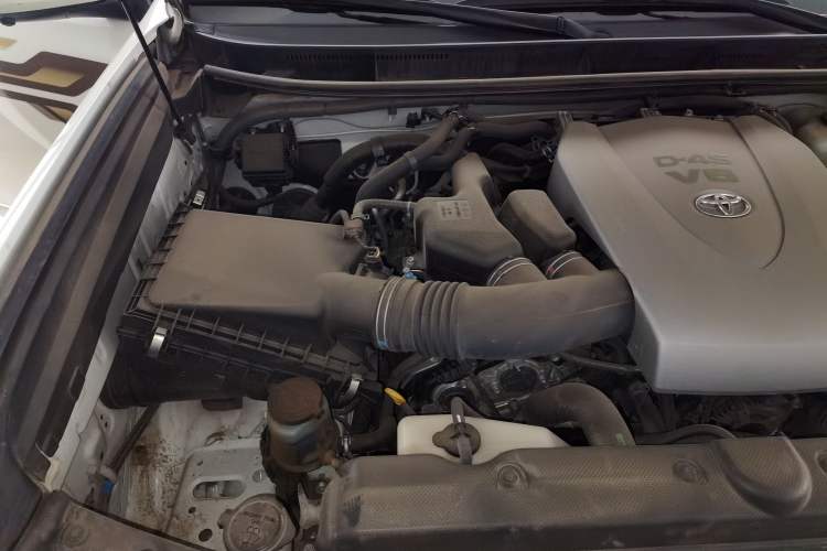 Used Toyota Prado 2019 3.5L Automatic TX-L Deluxe Edition with Rear-Mounted Spare Tire Engine Bay Right