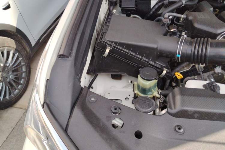 Used Toyota Prado 2019 3.5L Automatic TX-L Deluxe Edition with Rear-Mounted Spare Tire Engine Bay Right