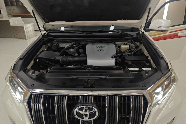 Used Toyota Prado 2019 3.5L Automatic TX-L Deluxe Edition with Rear-Mounted Spare Tire Engine Bay