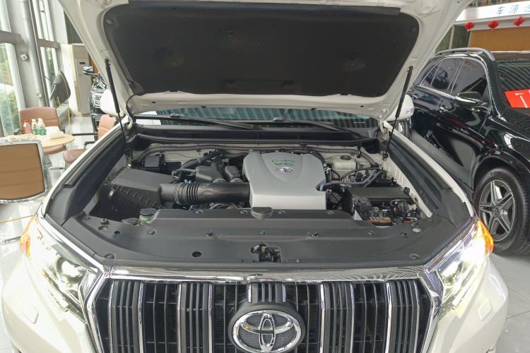 Used Toyota Prado 2019 3.5L Automatic TX-L Deluxe Edition Engine Bay