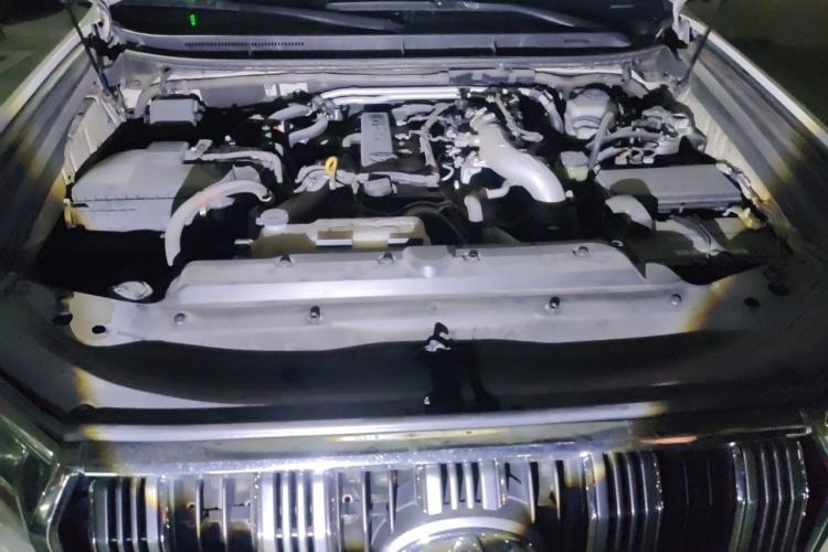 Used Toyota Prado  Engine Bay