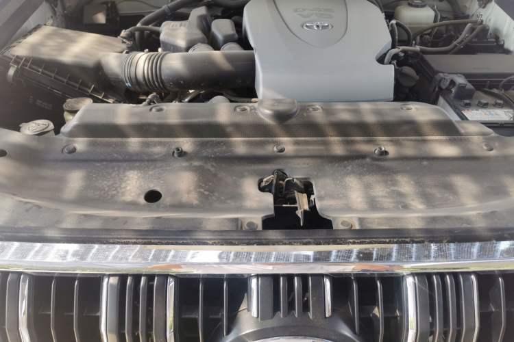 Used Toyota Prado 2019 3.5L Automatic TX-L Deluxe Edition Engine Bay