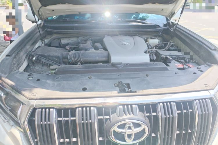 Used Toyota Prado 2019 3.5L Automatic TX-L Deluxe Edition with Rear-Mounted Spare Tire Engine Bay