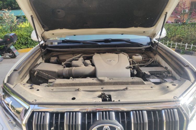 Used Toyota Prado 2019 3.5L Automatic TX-L Deluxe Edition with Rear-Mounted Spare Tire Engine Bay
