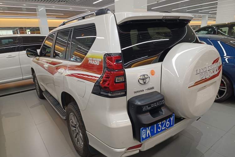 Used Toyota Prado 2019 3.5L Automatic TX-L Deluxe Edition with Rear-Mounted Spare Tire Exterior 2