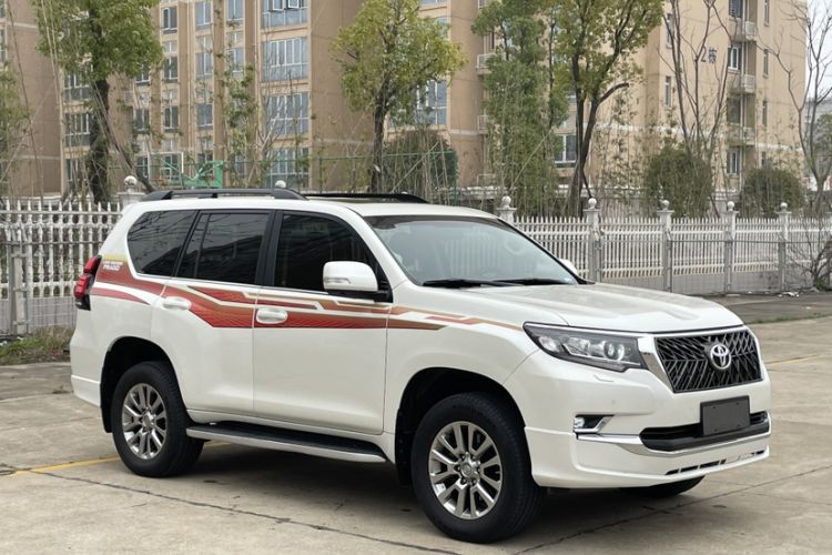 Used Toyota Prado 2019 3.5L Automatic TX-L Deluxe Edition with Rear-Mounted Spare Tire Exterior 3