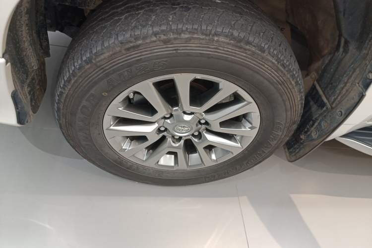 Used Toyota Prado 2019 3.5L Automatic TX-L Deluxe Edition with Rear-Mounted Spare Tire Exterior 4