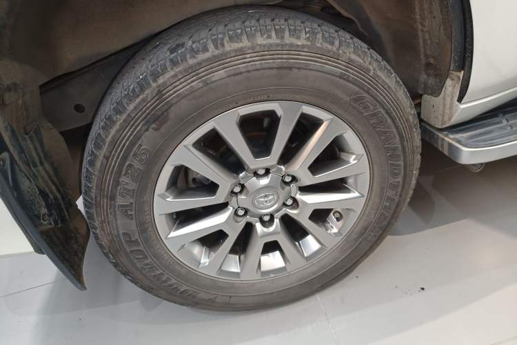 Used Toyota Prado 2019 3.5L Automatic TX-L Deluxe Edition with Rear-Mounted Spare Tire Exterior 5