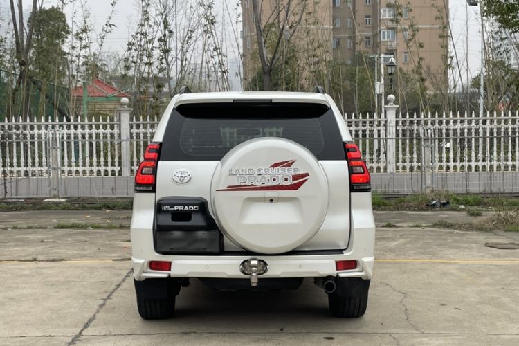 Used Toyota Prado 2019 3.5L Automatic TX-L Deluxe Edition with Rear-Mounted Spare Tire Exterior 5