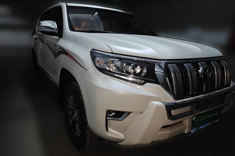 Used Toyota Prado 2019 2.7L TX-L U.S. Specification Front Right 45 Deg