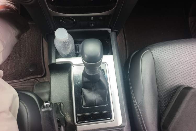 Used Toyota Prado 2019 3.5L Automatic TX-L Deluxe Edition Gear Lever