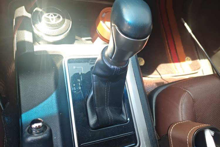 Used Toyota Prado  Gear Lever