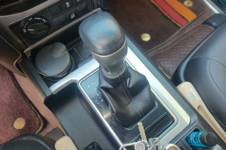 Used Toyota Prado 2019 3.5L Automatic TX-L Deluxe Edition with Rear-Mounted Spare Tire Gear Lever