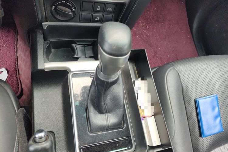 Used Toyota Prado 2019 3.5L Automatic TX-L Deluxe Edition Gear Lever