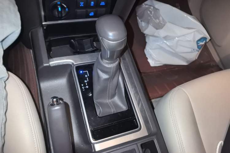 Used Toyota Prado  Gear Lever