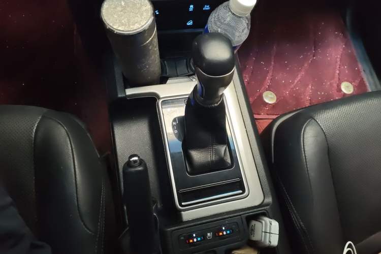Used Toyota Prado 2019 3.5L Automatic TX-L Deluxe Edition with Rear-Mounted Spare Tire Gear Lever