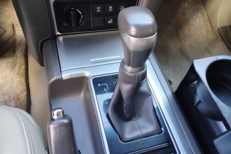 Used Toyota Prado  Gear Lever