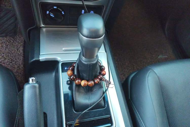 Used Toyota Prado 2019 3.5L Automatic TX-L Deluxe Edition Gear Lever