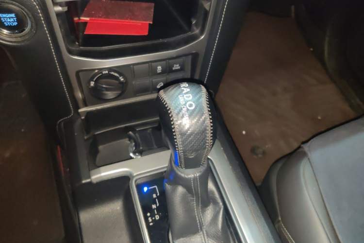 Used Toyota Prado 2019 3.5L Automatic TX-L Deluxe Edition with Rear-Mounted Spare Tire Gear Lever