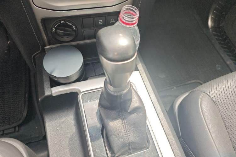 Used Toyota Prado 2019 3.5L Automatic TX-L Deluxe Edition with Rear-Mounted Spare Tire Gear Lever