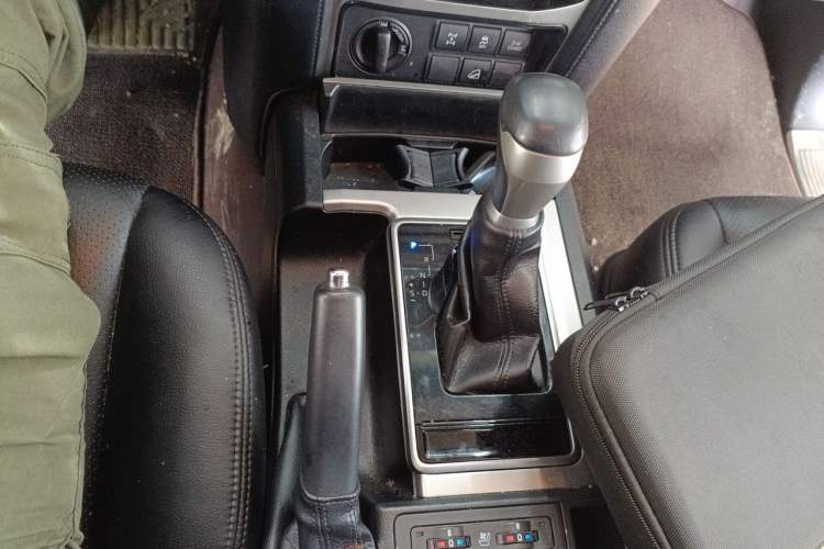 Used Toyota Prado  Gear Lever